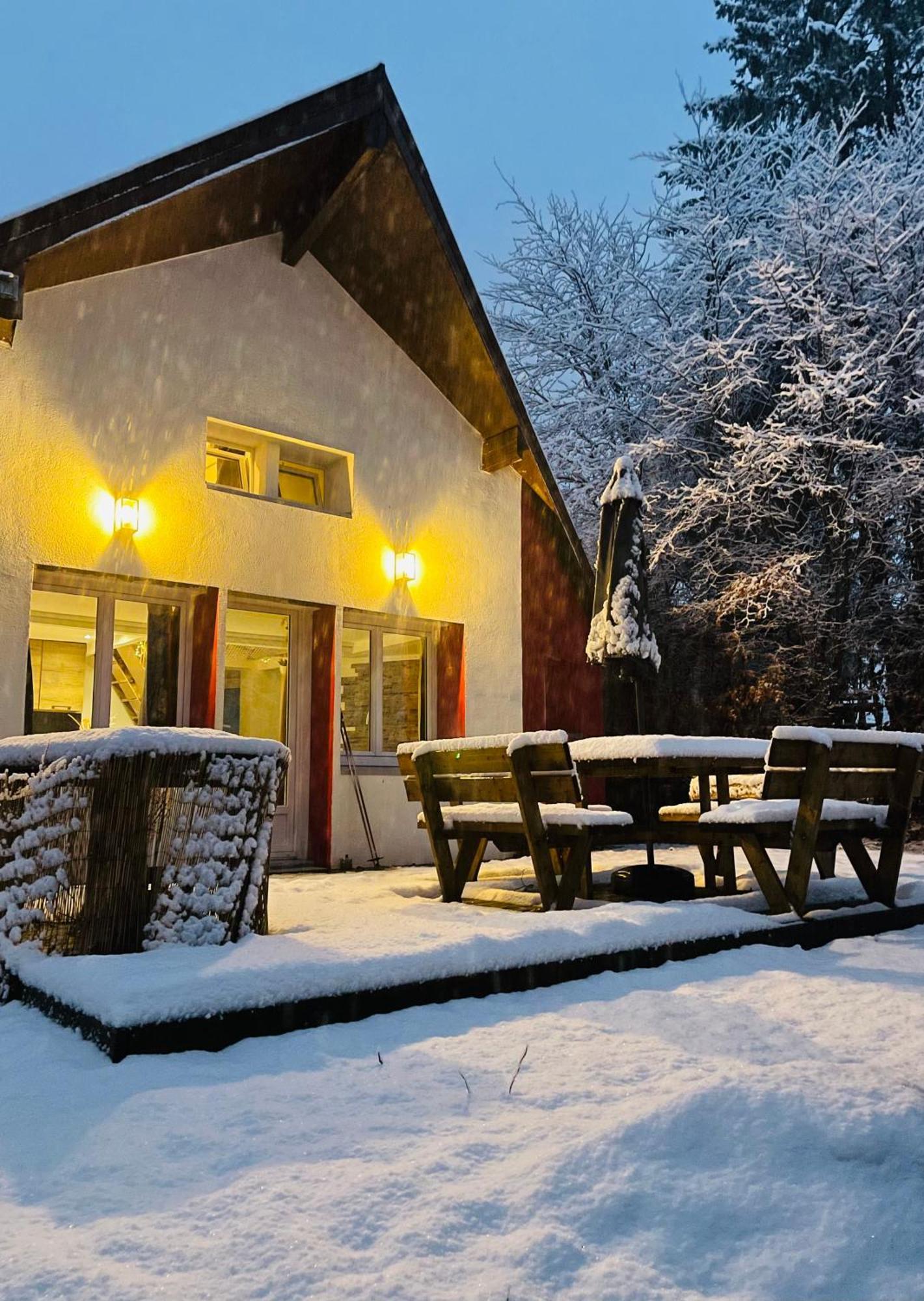 Chalet Cosy Entre Lacs Et Montagnes *