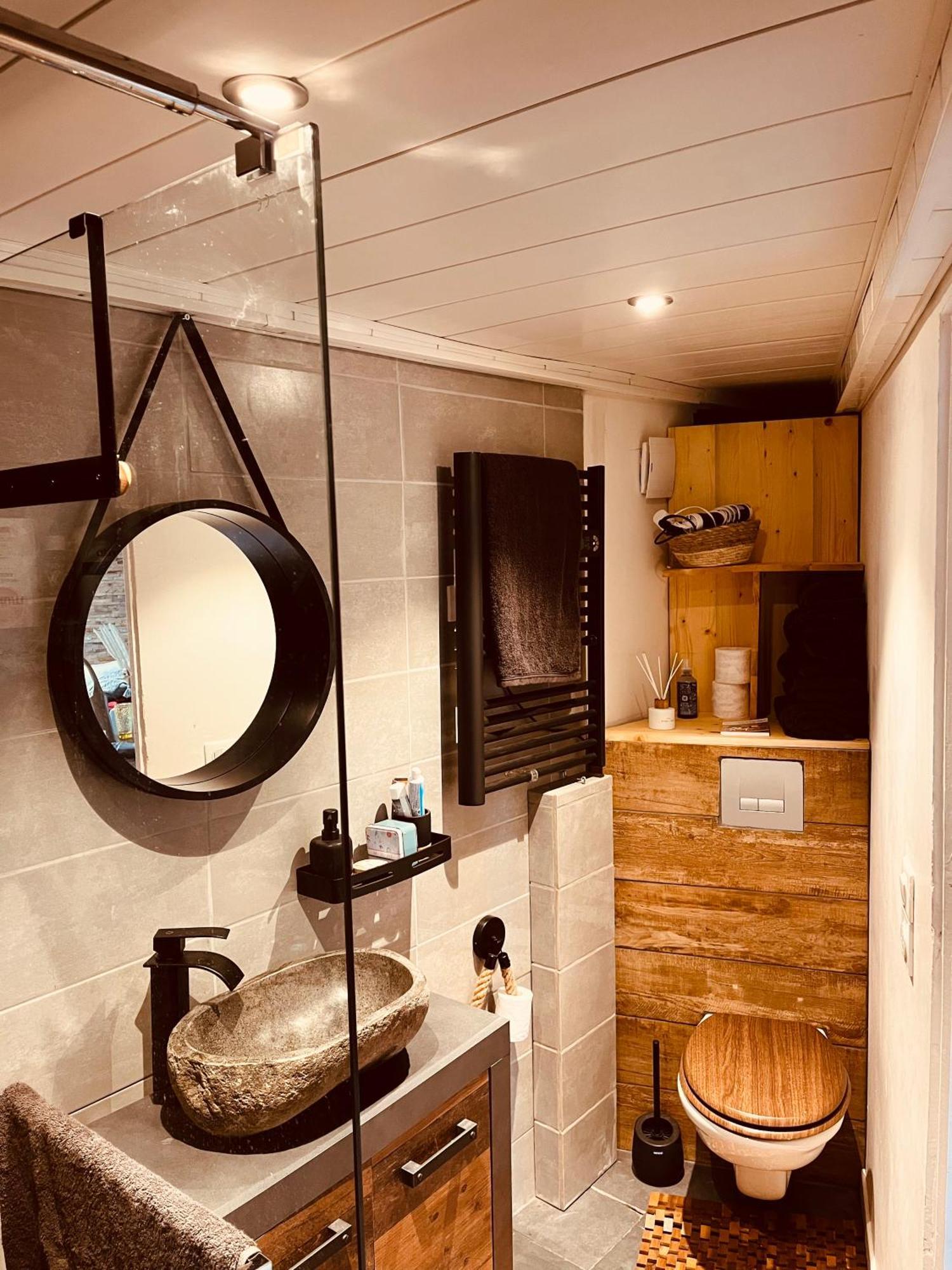 Chalet Cosy Entre Lacs Et Montagnes *