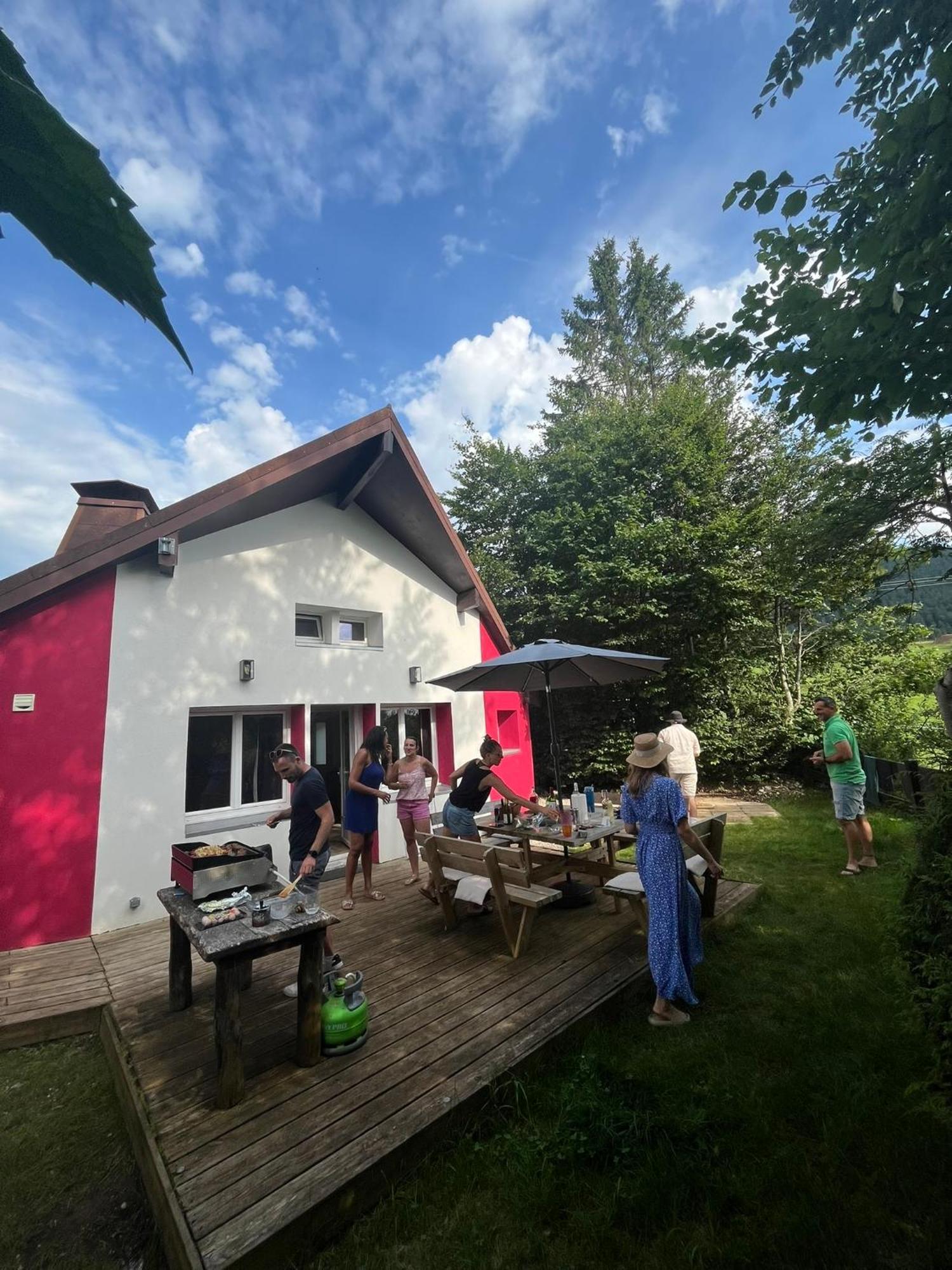 Chalet Cosy Entre Lacs Et Montagnes *